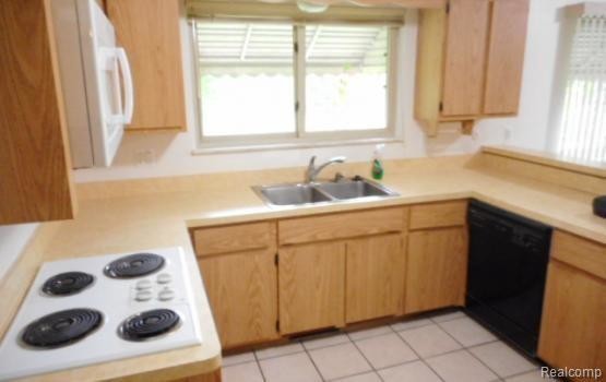 Building Photo - 2449 W Wattles Rd