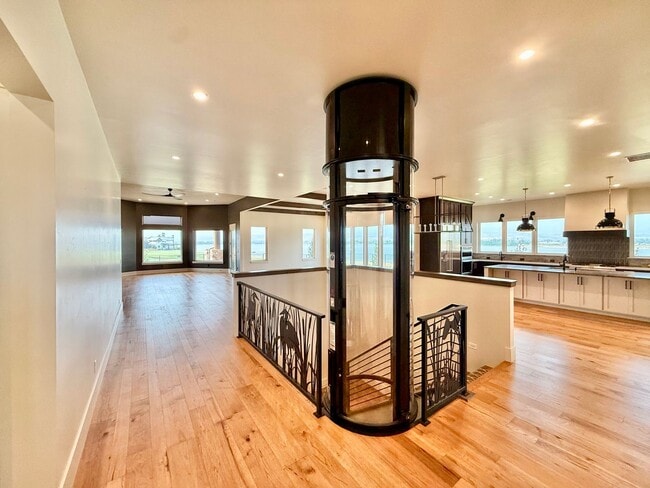 Building Photo - 2387 Harding Pk Ct