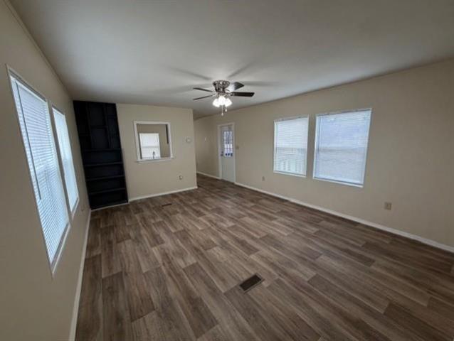 Foto del edificio - 1811 Highland Cir
