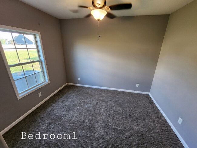 Building Photo - 1305 Millet Dr
