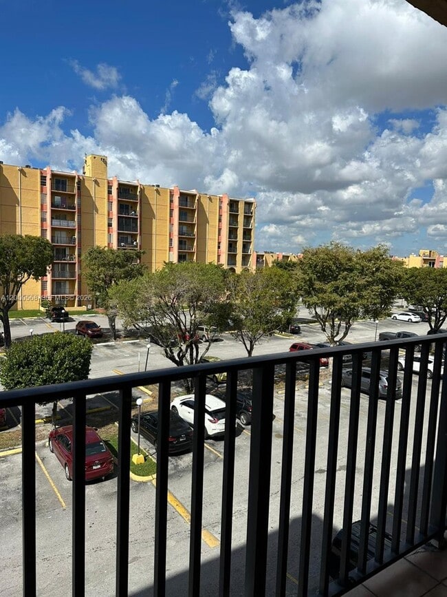 Foto del edificio - 4717 NW 7th St