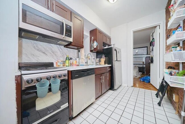 Building Photo - 2 bedroom in New York NY 10036