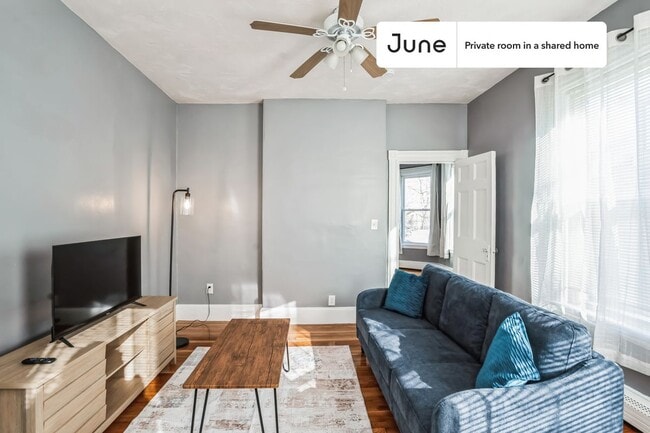 Building Photo - Room in Shared 4 bed/1.5 bath home