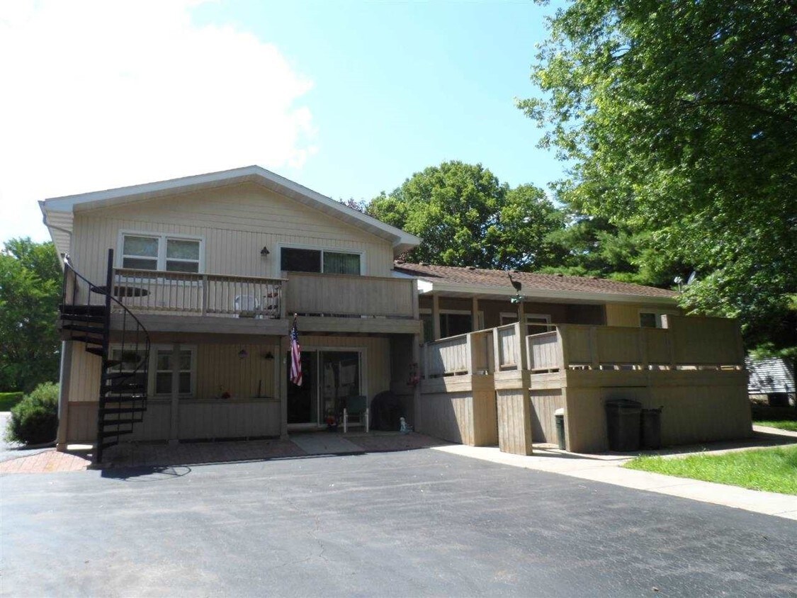 Building Photo - 408 E McDamyn Cir