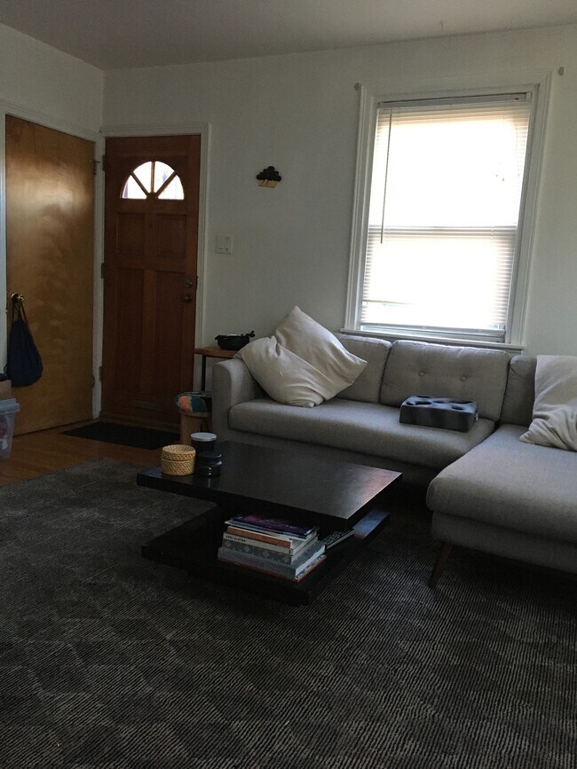 Foto del edificio - 656 W Park Ln