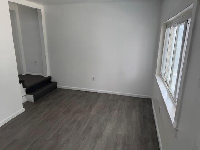 Foto del edificio - 500 Russellwood Ave