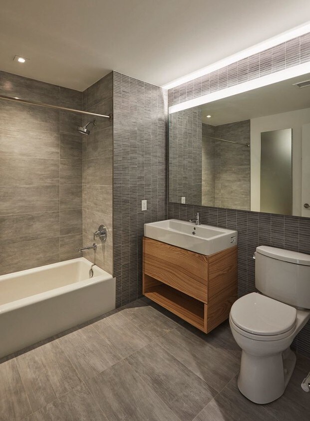 Foto principal - 538 W 58th St