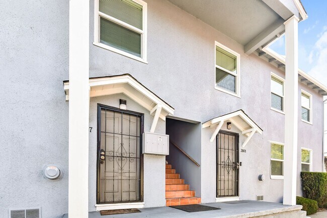 Foto del edificio - Sweet & Charming 2 Bedroom Richmond Apartment