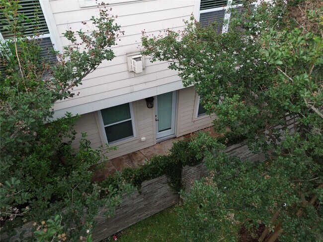 Foto del edificio - 1719 Stacy Crest
