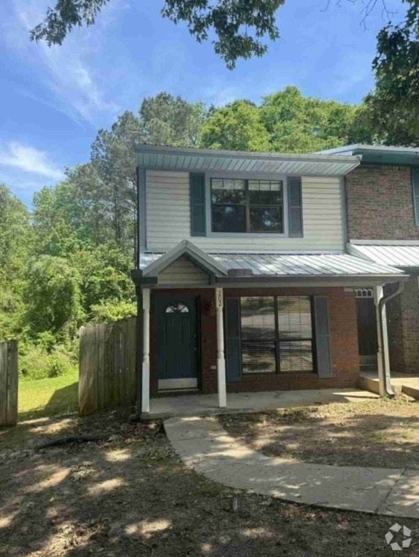 Building Photo - 202 Lakeview Dr