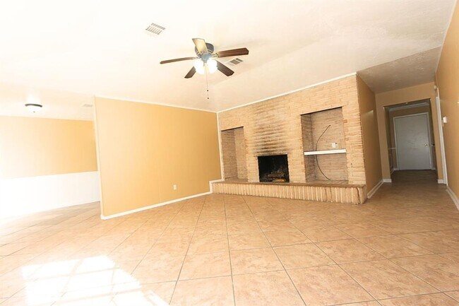 Building Photo - 4803 Brookston St