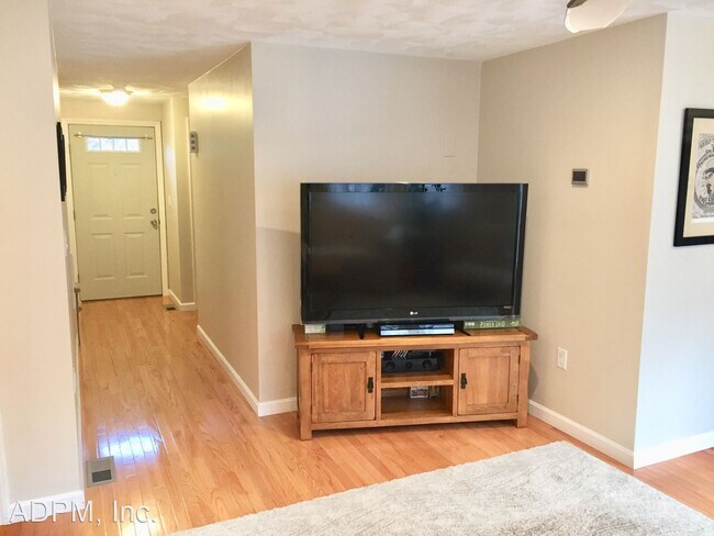 Building Photo - 2 br, 1.5 bath House - 182 Apache Way