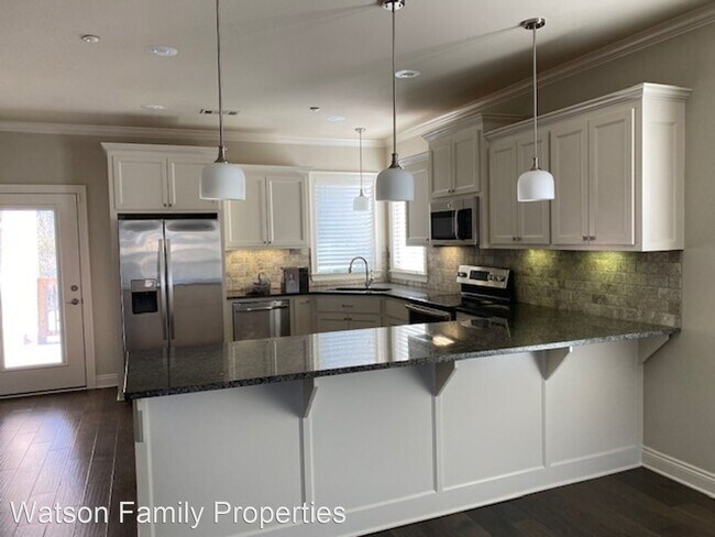 Building Photo - 3 br, 2.5 bath House - 1000 Turnberry Drive