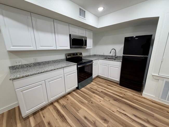 Photo - 2703 Observation Dr (San Antonio, TX) Apartments