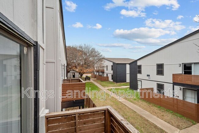 Foto del edificio - 306 Kings Way Dr