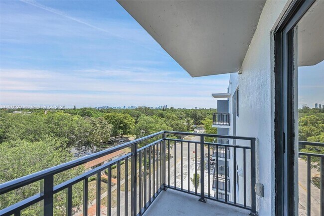 Foto del edificio - 840 NE 130th St