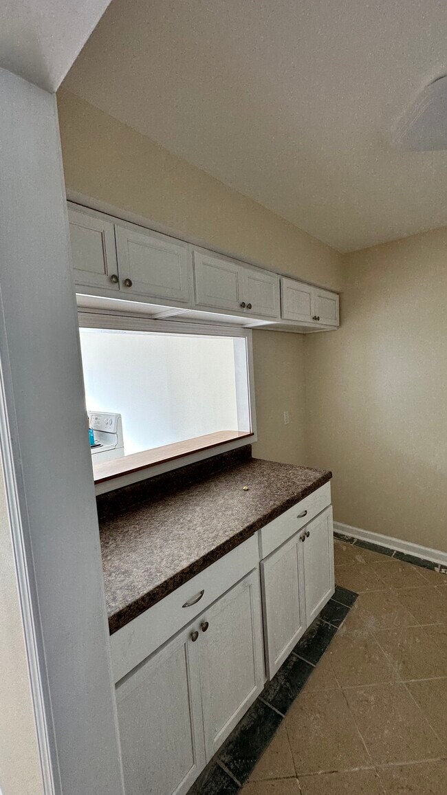 Kitchen counter space - 5911 Tullis Dr