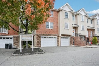 Building Photo - 29 Michael Ln