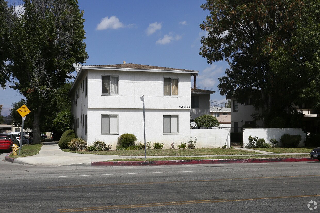Primary Photo - 20633 Vanowen St