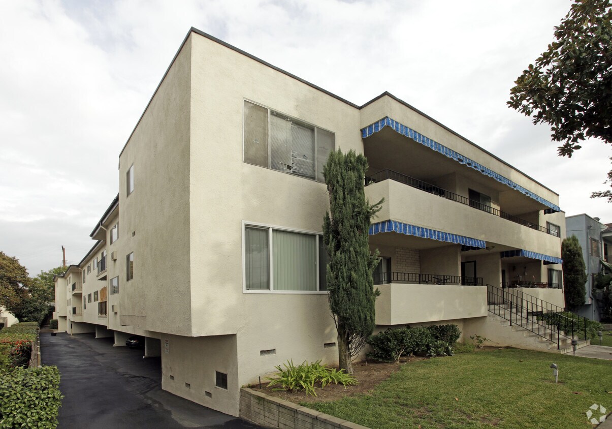 Foto del edificio - 1206 N Stoneman Ave