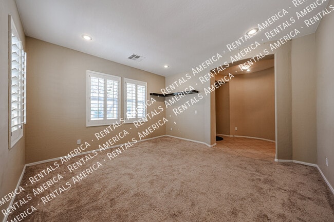Building Photo - 14977 W Charter Oak Rd