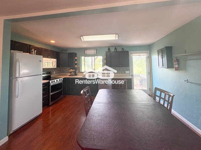Building Photo - 10935 Birch Dr
