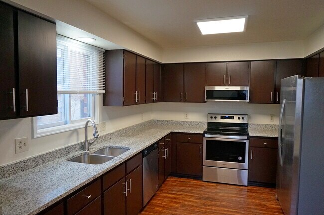 Building Photo - 3397 W 55th Ave