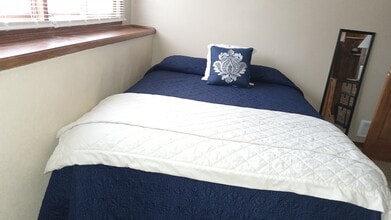 Building Photo - 687 116th Ln NE Building Photo - 687 116th Ln NE