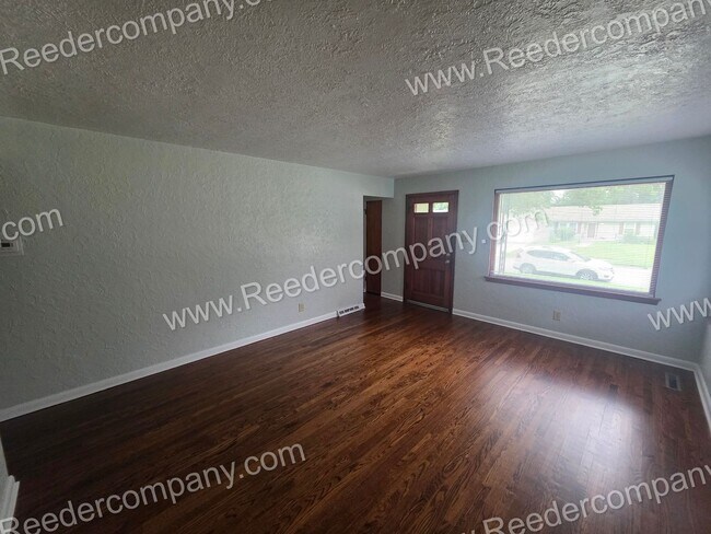 Foto del edificio - 7204 Lindberg Ave