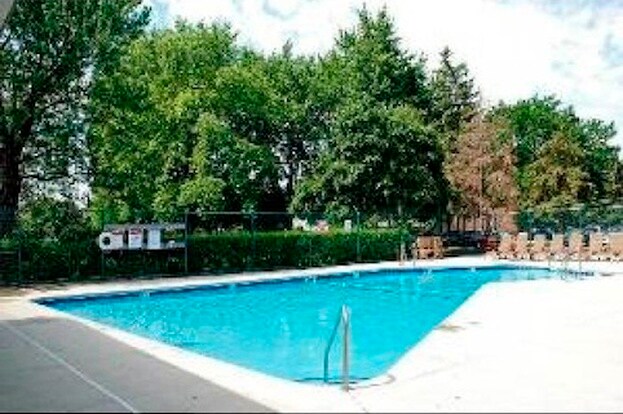 Pool - 5358 N Cumberland Ave