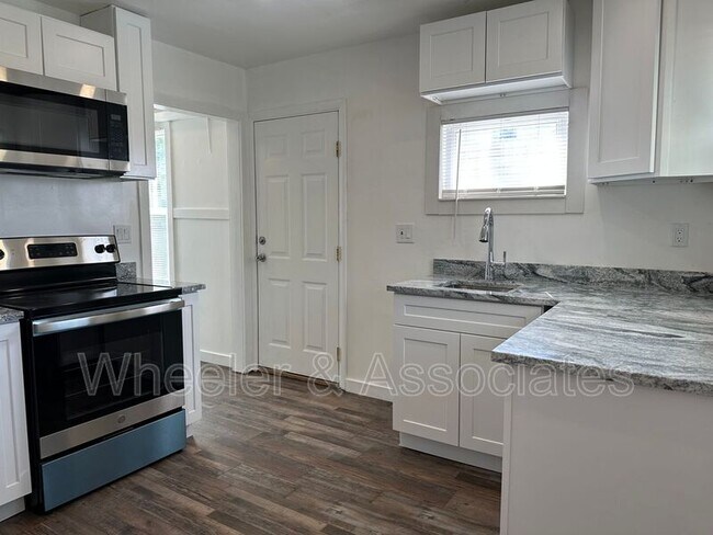 Building Photo - 522 E 450 S