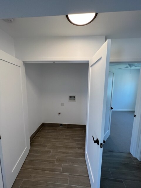 Laundry room - 4142 Redondo Beach Blvd