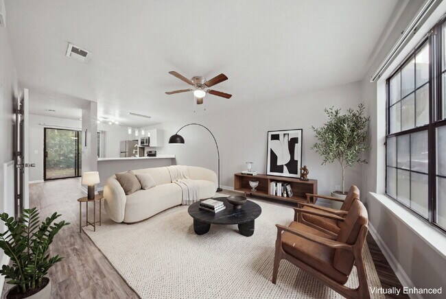 Foto del edificio - 2 Bedroom x 2.5 Bathroom NEWLY RENOVATED Apartment