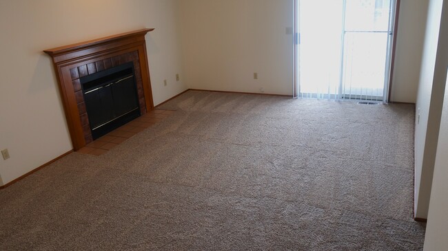 Building Photo - 1316 Robinswood Ct