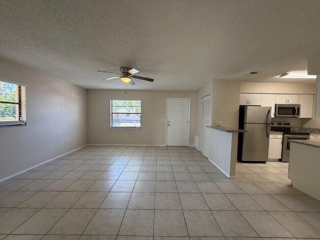 Foto del edificio - "Charming 2-Bed Retreat with Granite Finishes”