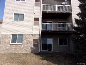 Building Photo - 866 Amanda Ln