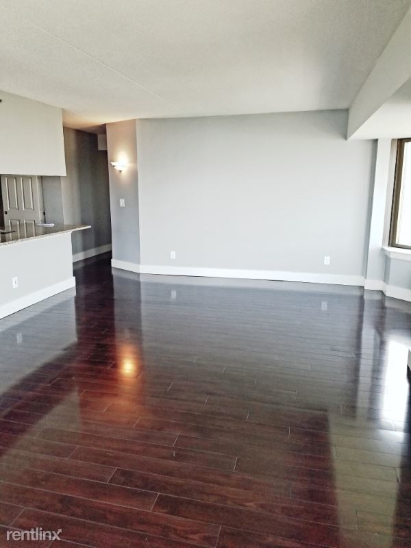 Foto del edificio - 7913 River Rd