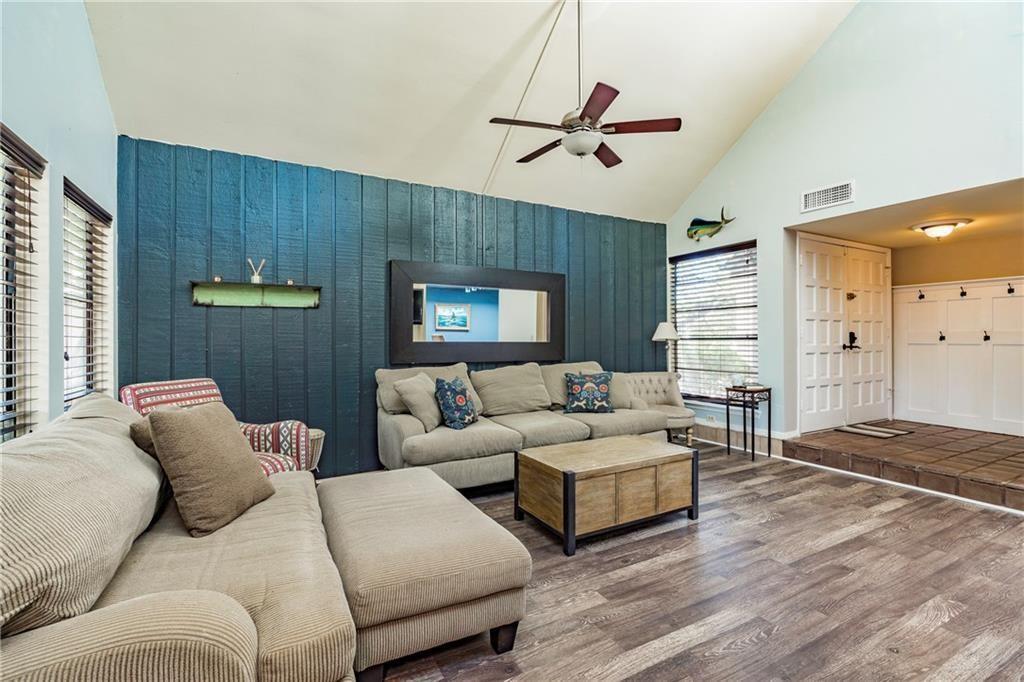 4 Casa Verde St, Lakeway, TX 78734 Condo for Rent in Lakeway, TX