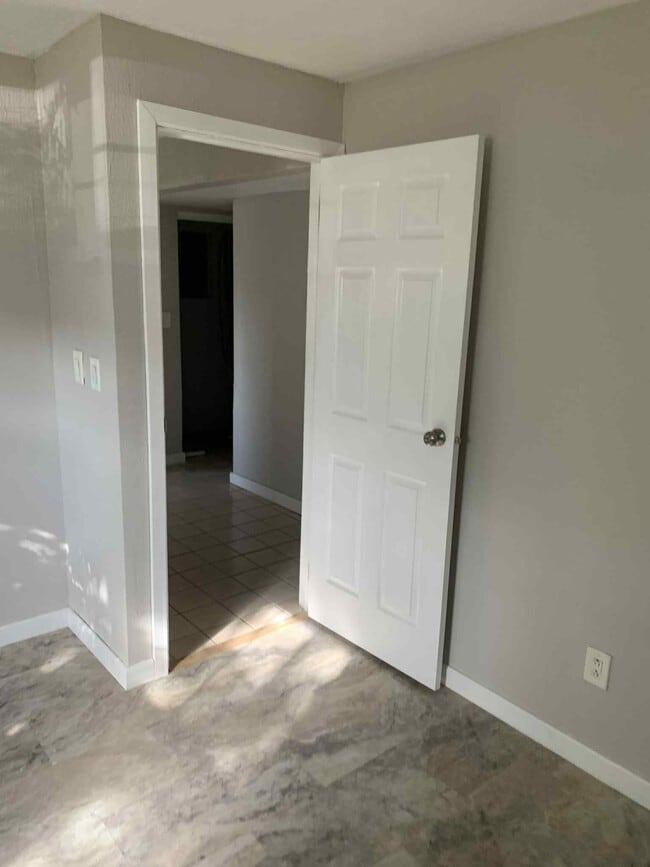 Building Photo - 6712 N Terra Vista Dr