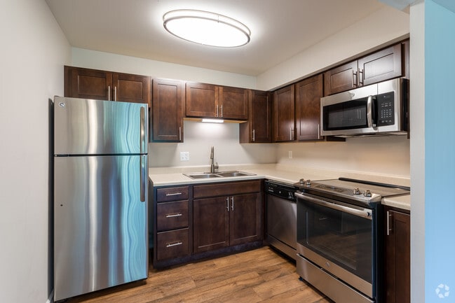 Interior Photo - Whisper Hollow