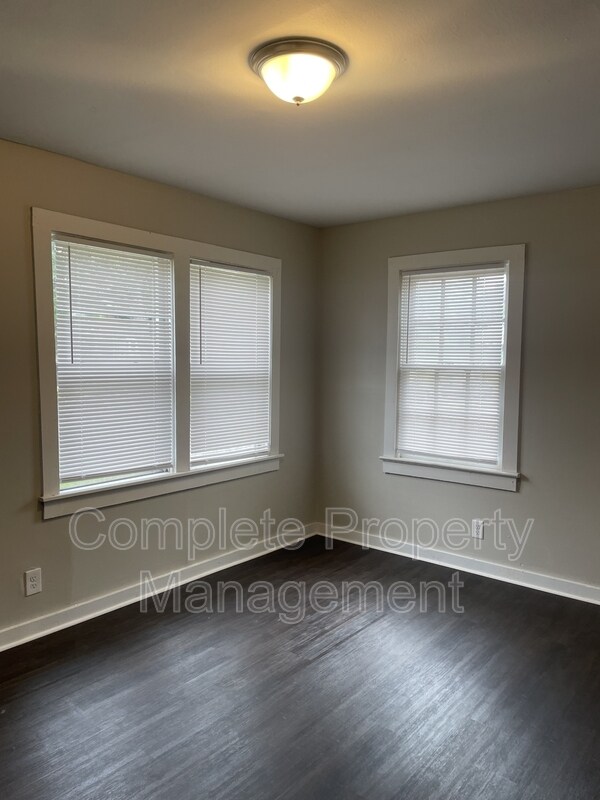 Foto del edificio - 533 15th Pl SW