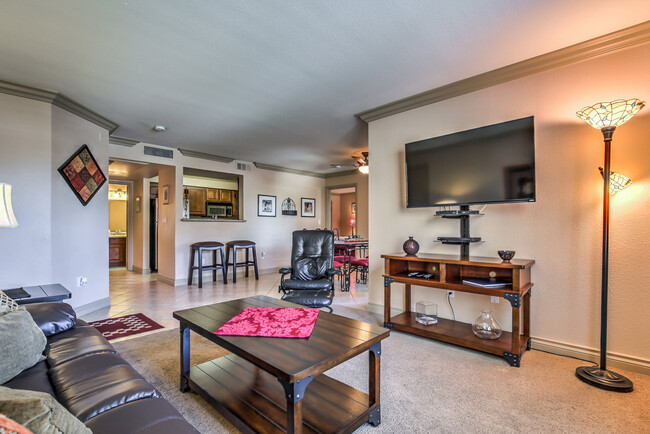 Living Room. Breakfast Bar in background. - 1150 N Buffalo Dr