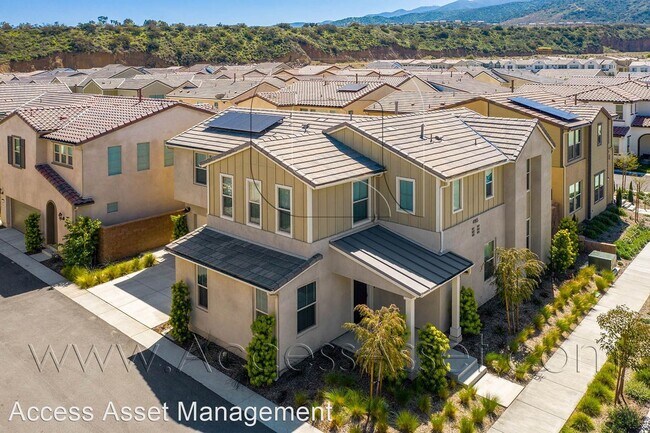 Building Photo - 4 br, 3 bath House - 4165 Powell Way  #102