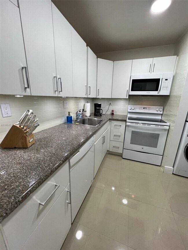 Foto del edificio - 6901 SW 129th Ave