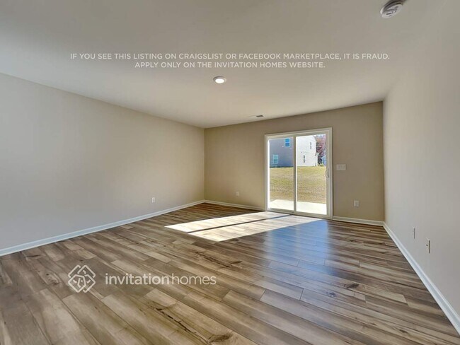 Foto del edificio - 1143 Woodhouse Dr