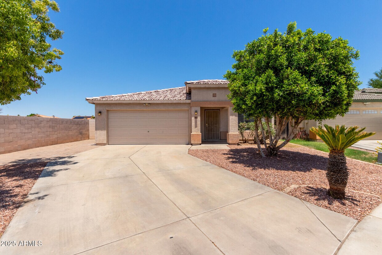 Foto principal - 10874 W Edgemont Ave