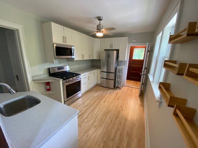 Kitchen - 3900 28th Ave S