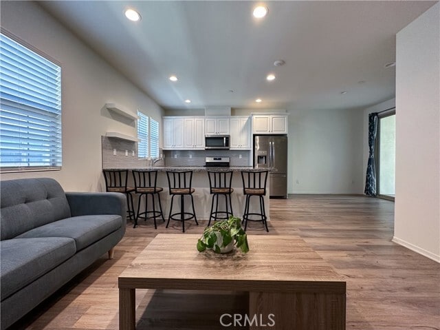 Building Photo - 841 Iris Way