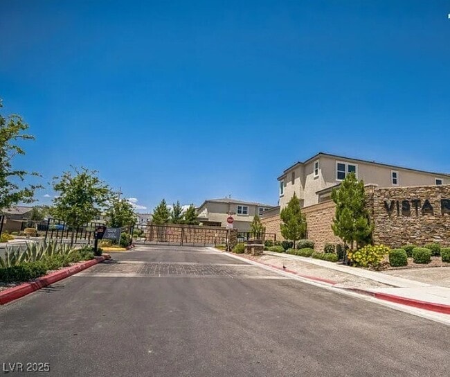 Building Photo - 9031 Coastal Oaks St