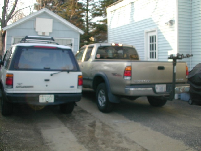 Estacionamiento fuera de la calle, 2 autos por apartamento - 45 South St